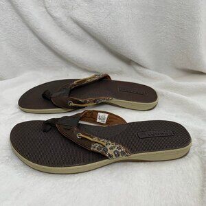 Sperry top-sider Size 11M leopard print boat sandals